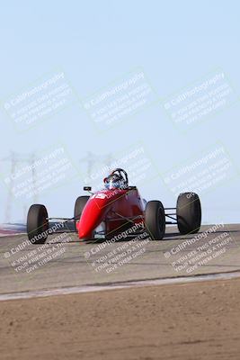 media/Oct-26-2025-CalClub SCCA (Sun) [[8ce1e69566]]/Group 6/Grapevine/